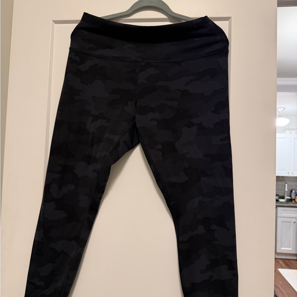 Lululemon wunder train contour fit